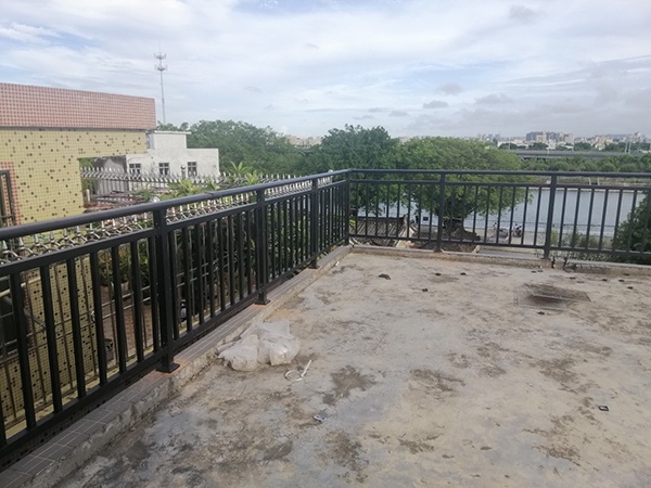 陽臺護欄定制定做注意事項 陽臺護欄定制定做注意事項