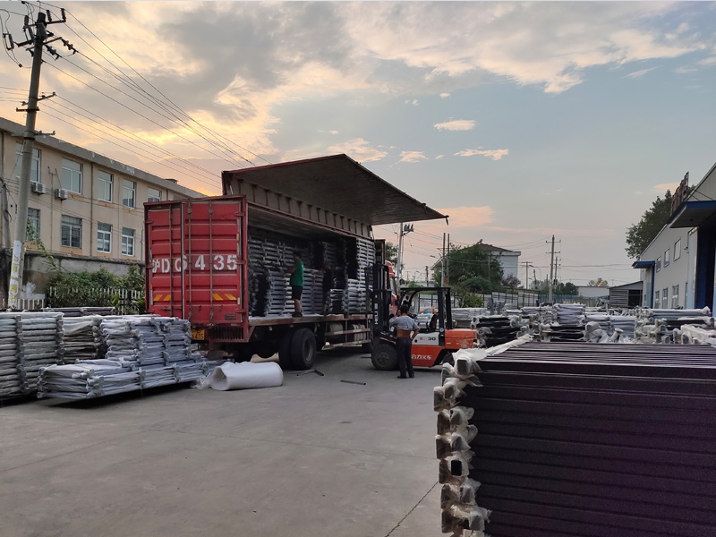 金用護欄2020年9月9日鋅鋼陽臺護欄發(fā)貨! 金用護欄2020年9月9日鋅鋼陽臺護欄發(fā)貨!