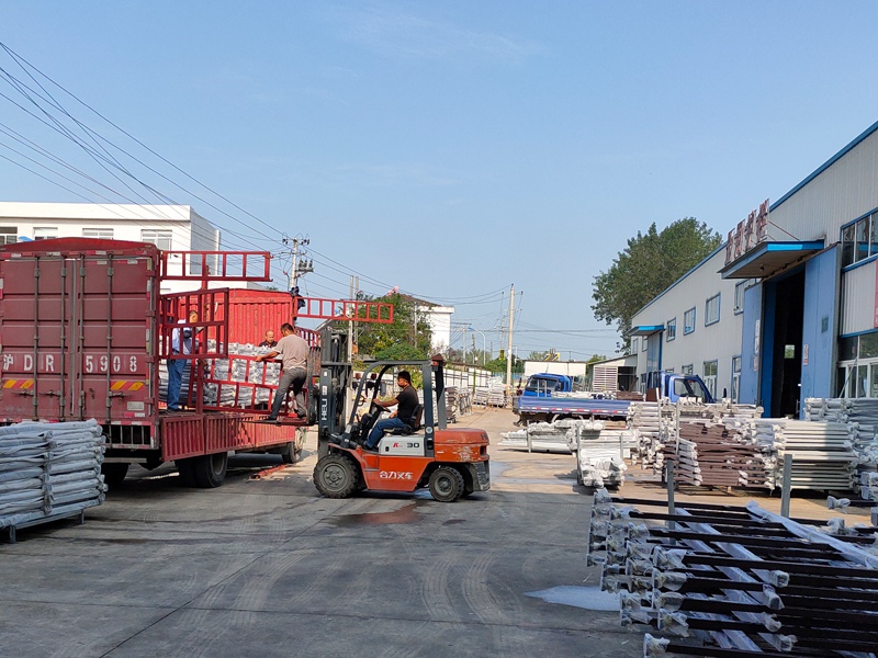 金用護(hù)欄2020年9月18日鋅鋼陽(yáng)臺(tái)護(hù)欄發(fā)貨！