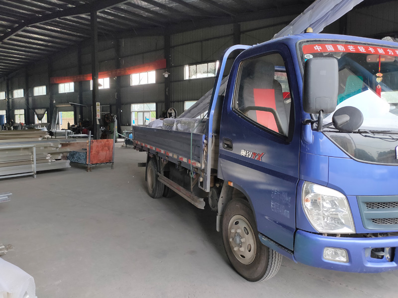 金用護欄2020年9月21日鋅鋼陽臺護欄發貨! 金用護欄2020年9月21日鋅鋼陽臺護欄發貨!