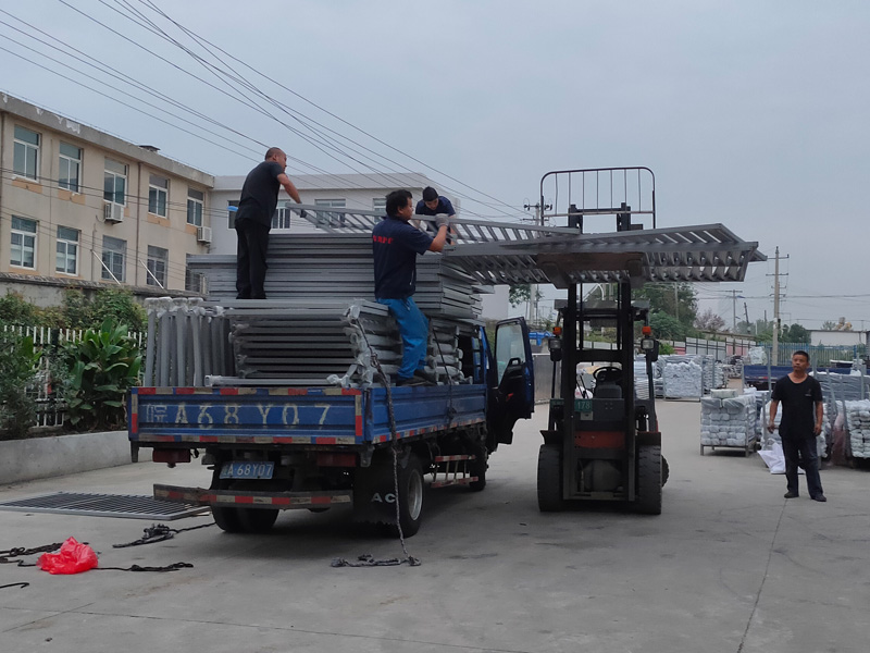 金用護欄2020年9月24日鋅鋼百葉窗發(fā)貨! 金用護欄2020年9月24日鋅鋼百葉窗發(fā)貨!