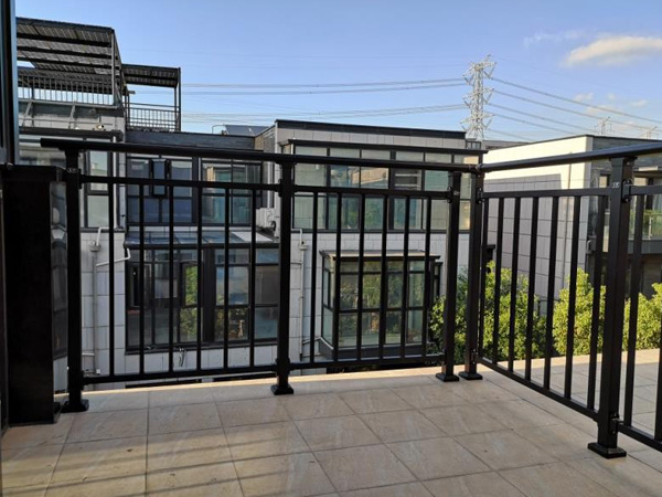 鋅鋼陽臺護欄款式 鋅鋼陽臺護欄款式