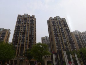 泰州正太周山匯水小區(qū)陽(yáng)臺(tái)護(hù)欄、樓梯扶手定制