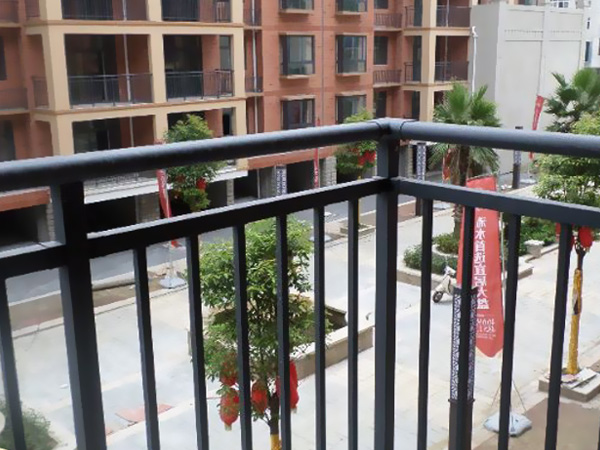 鋅鋼護(hù)欄能用多少年? 鋅鋼護(hù)欄能用多少年?