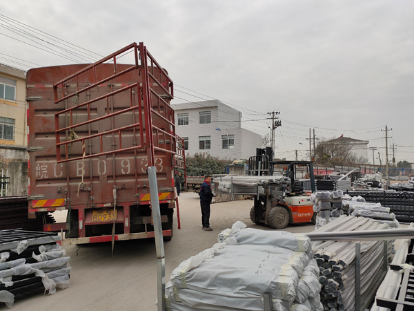 金用護(hù)欄2020年12月24日鋅鋼陽(yáng)臺(tái)護(hù)欄發(fā)貨！