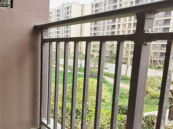 陽臺護欄在哪家定做最便宜? 陽臺護欄在哪家定做最便宜?