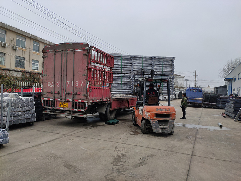 金用護(hù)欄2021年3月9日鋅鋼陽臺(tái)護(hù)欄發(fā)貨！