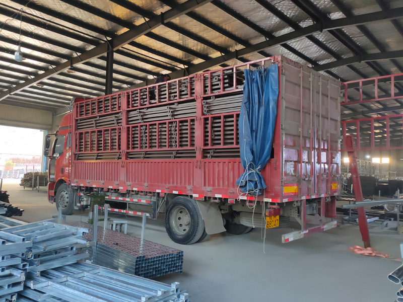 金用護欄2021年3月25日鋅鋼連廊欄桿發(fā)貨! 金用護欄2021年3月25日鋅鋼連廊欄桿發(fā)貨!