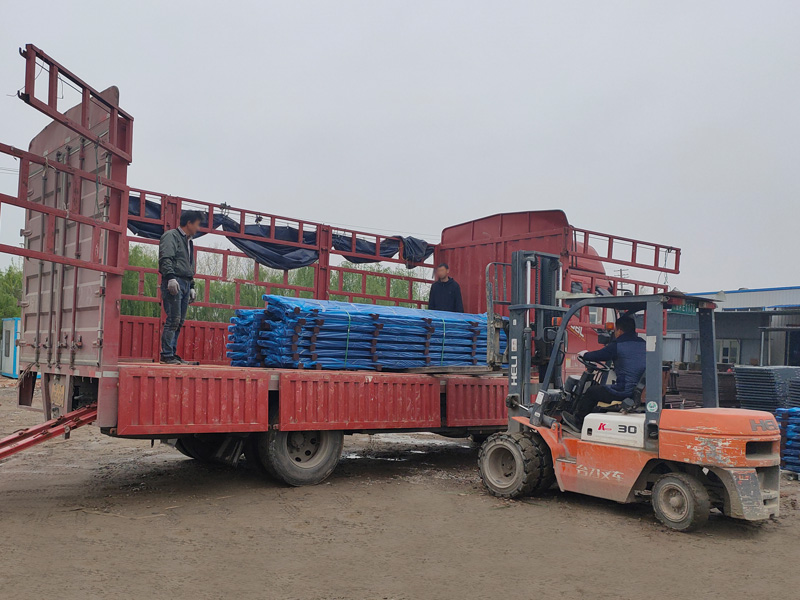 金用護欄2021年3月31日鋅鋼連廊欄桿發貨！