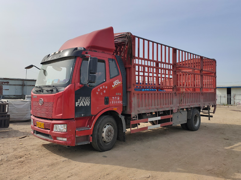 金用護欄2021年4月17日鋅鋼百葉窗發(fā)貨！