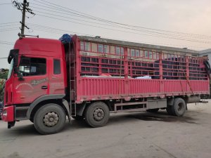 金用護欄2021年4月27日鋅鋼百葉窗發貨！