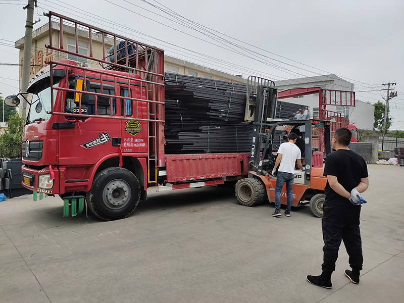 金用護(hù)欄2021年5月11日鋅鋼百葉窗發(fā)貨! 金用護(hù)欄2021年5月11日鋅鋼百葉窗發(fā)貨!