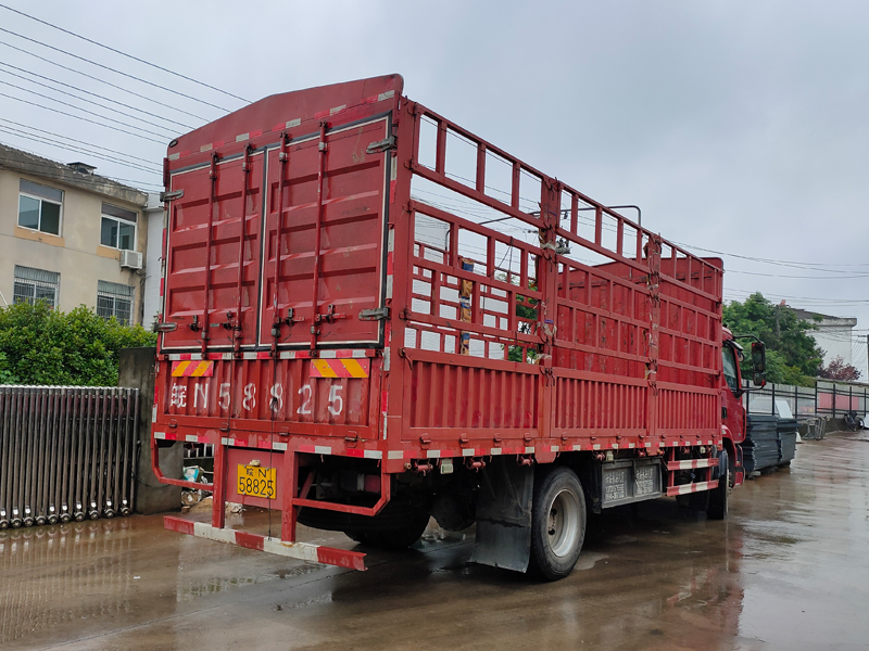 金用護欄2021年5月26日鋅鋼百葉窗發貨! 金用護欄2021年5月26日鋅鋼百葉窗發貨!