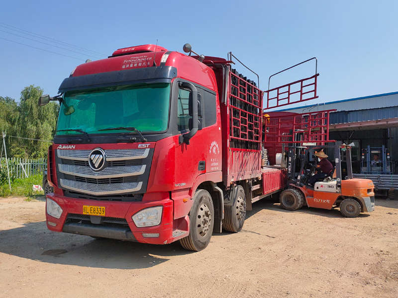 金用護(hù)欄2021年7月14日鋅鋼百葉窗發(fā)貨！