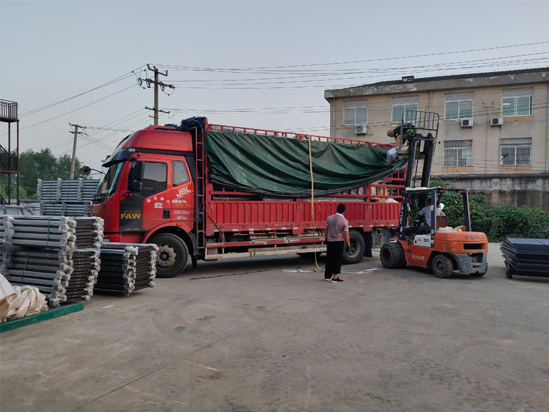 金用護欄2021年7月30日鋅鋼陽臺護欄發貨! 金用護欄2021年7月30日鋅鋼陽臺護欄發貨!