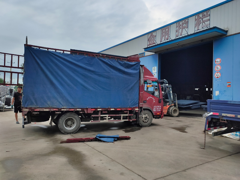 金用護(hù)欄2021年8月28日鋅鋼百葉窗發(fā)貨！