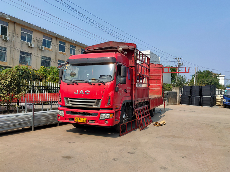 金用護欄2021年9月17日鋅鋼陽臺護欄發貨！