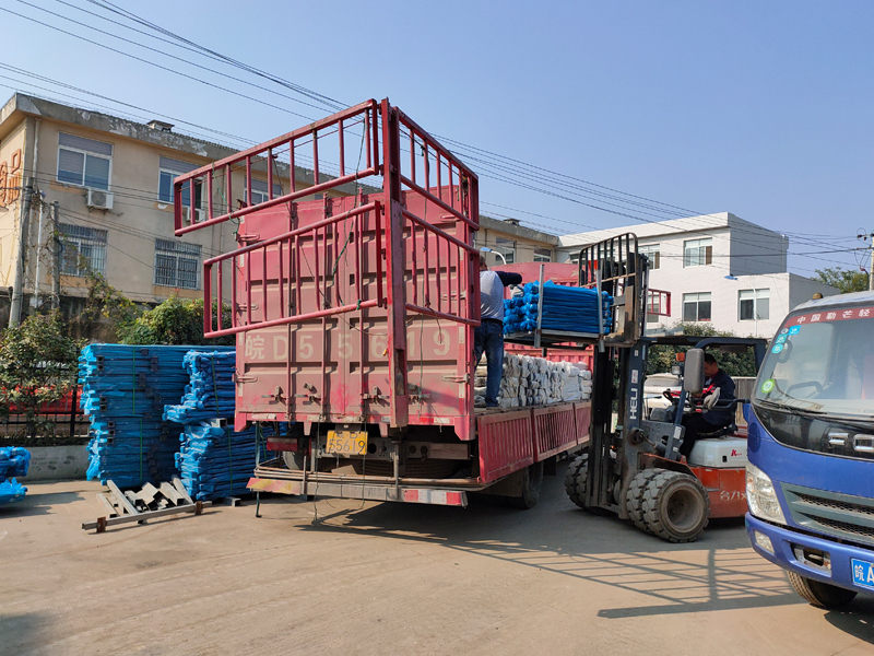 金用護(hù)欄2021年10月30日鋅鋼陽(yáng)臺(tái)欄桿發(fā)貨！