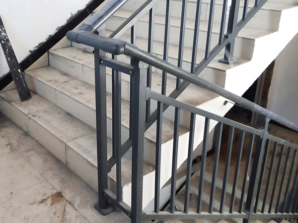 樓梯護(hù)欄多少錢一米采購最合適？