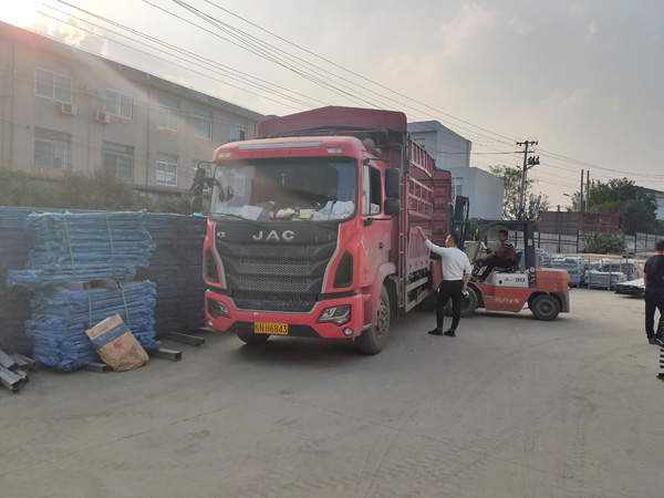 金用護欄2021年11月3日鋅鋼百葉窗發貨! 金用護欄2021年11月3日鋅鋼百葉窗發貨!