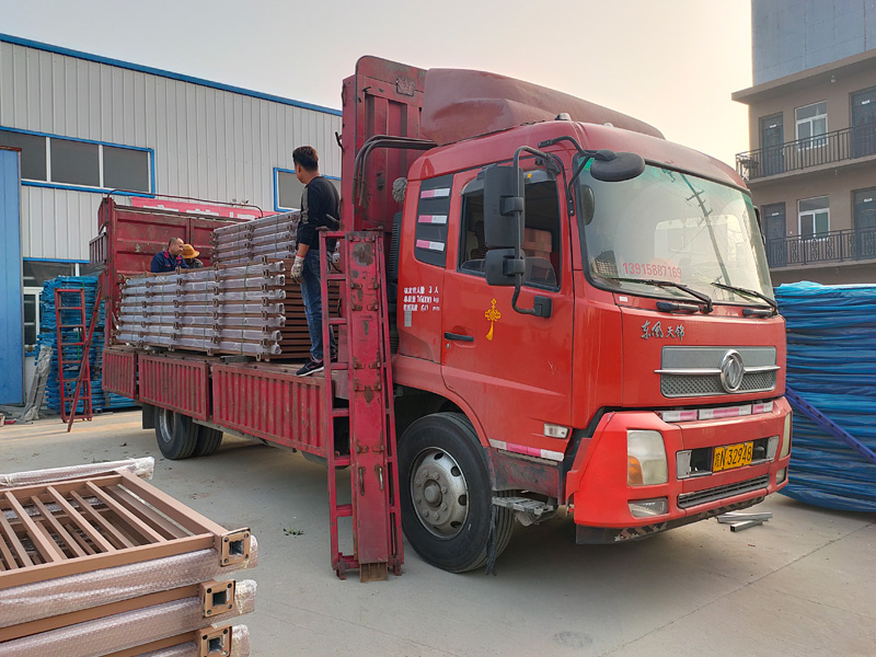 金用護(hù)欄2021年11月6日鋅鋼陽臺(tái)護(hù)欄發(fā)貨！