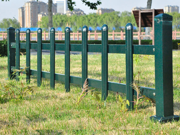 草坪護欄圖片大全 草坪護欄圖片大全