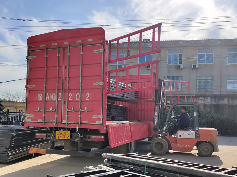 金用護欄2021年11月13日鋅鋼陽臺護欄發貨! 金用護欄2021年11月13日鋅鋼陽臺護欄發貨!