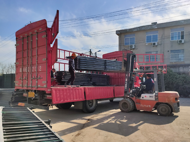 金用護欄2021年11月13日鋅鋼陽臺護欄發貨! 金用護欄2021年11月13日鋅鋼陽臺護欄發貨!