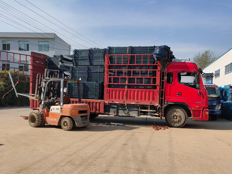 金用護(hù)欄2021年11月16日鋅鋼空調(diào)護(hù)欄發(fā)貨！