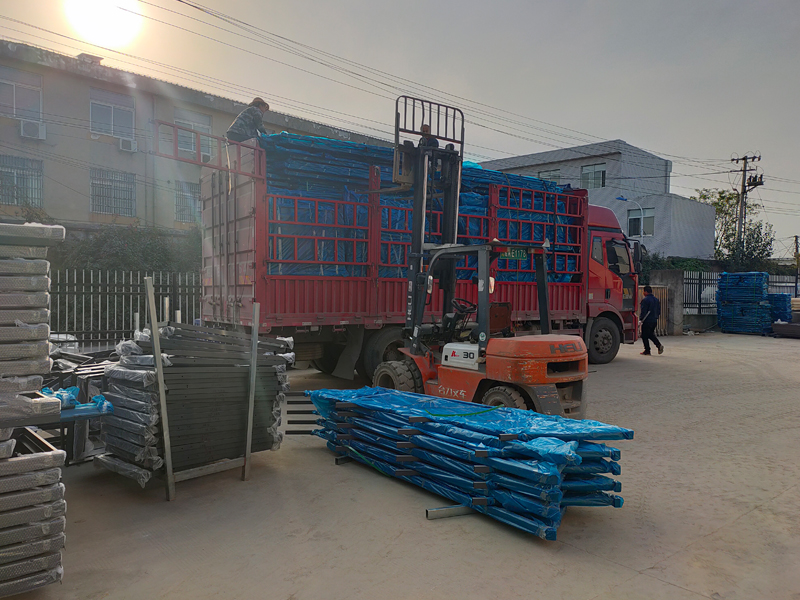 金用護(hù)欄2021年11月20日鋅鋼樓梯扶手發(fā)貨! 金用護(hù)欄2021年11月20日鋅鋼樓梯扶手發(fā)貨!