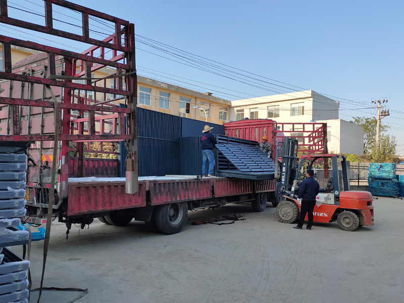 金用護欄2021年11月24日鋅鋼百葉窗發(fā)貨！