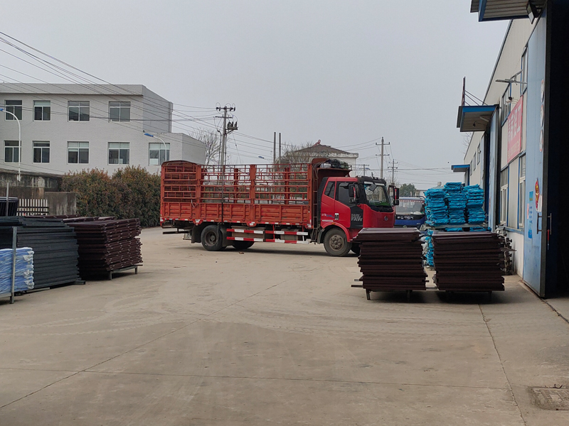 金用護(hù)欄2022年3月12日鋅鋼飄窗欄桿裝車(chē)發(fā)貨！