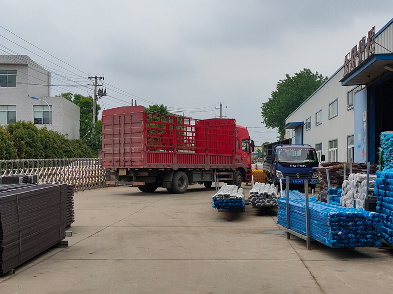 金用護(hù)欄2022年5月18日鋅鋼百葉窗裝車(chē)發(fā)貨！