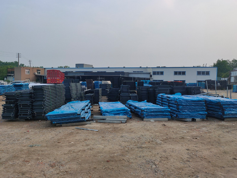 金用護欄2022年5月31日鋅鋼空調欄桿裝車發貨！