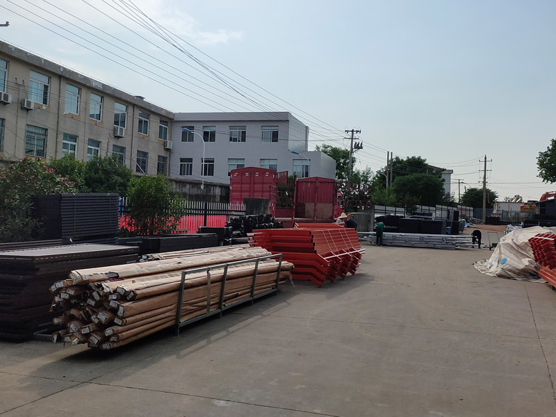 金用護欄2022年6月6日鋅鋼樓梯欄桿裝車發貨！