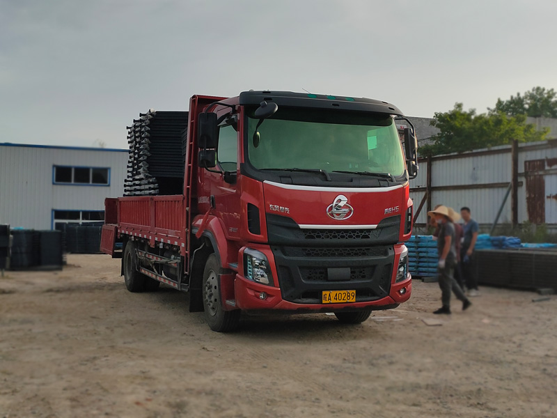 金用護欄2022年6月15日鋅鋼護窗欄桿裝車發(fā)貨! 金用護欄2022年6月15日鋅鋼護窗欄桿裝車發(fā)貨!