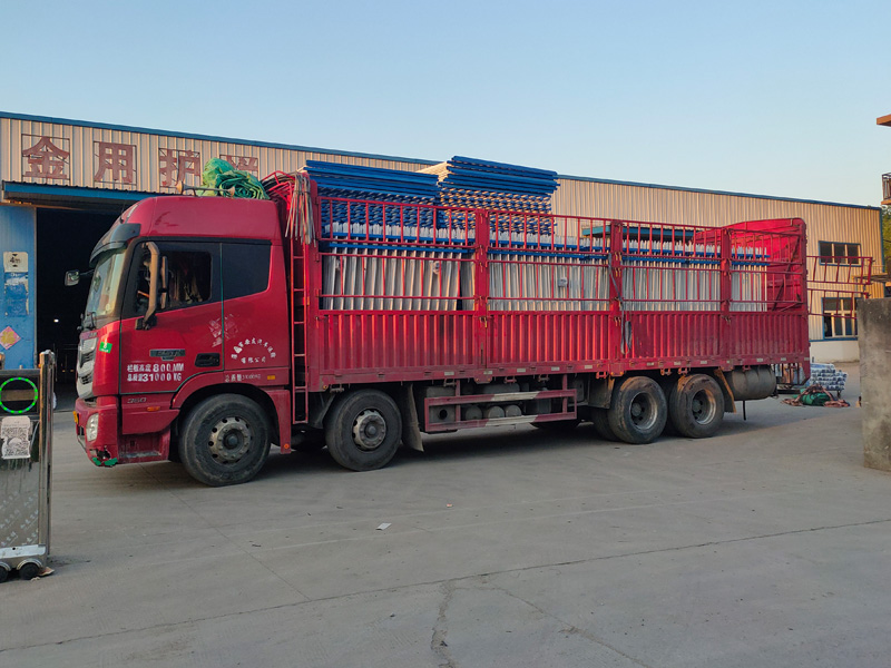 金用護(hù)欄2022年6月20日鋅鋼圍墻護(hù)欄裝車發(fā)貨! 金用護(hù)欄2022年6月20日鋅鋼圍墻護(hù)欄裝車發(fā)貨!