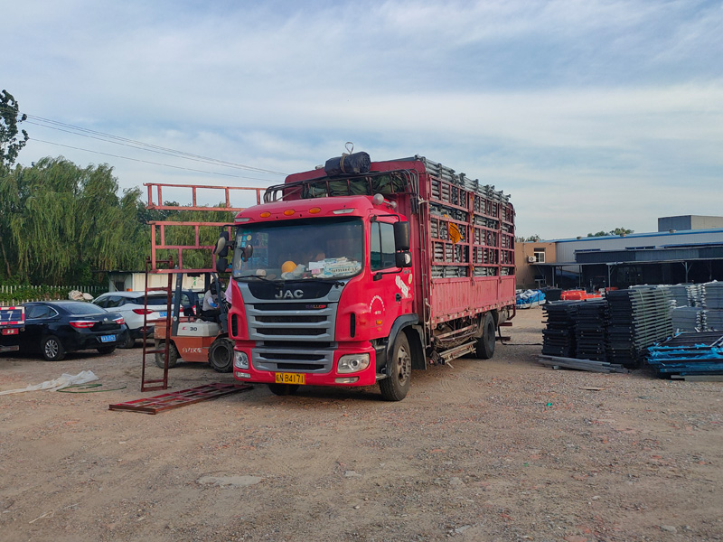 金用護欄2022年7月14日鋅鋼陽臺護欄裝車發貨! 金用護欄2022年7月14日鋅鋼陽臺護欄裝車發貨!