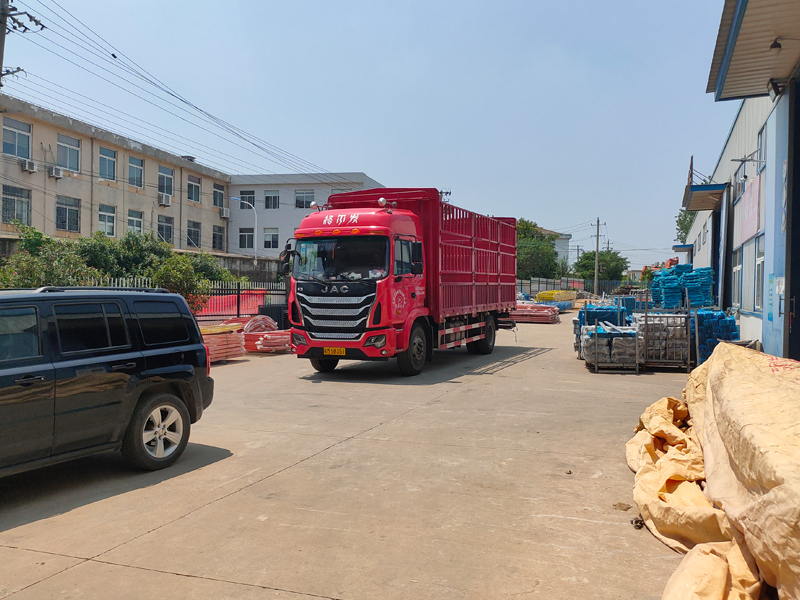 金用護(hù)欄2022年8月4日鋅鋼飄窗欄桿裝車發(fā)貨! 金用護(hù)欄2022年8月4日鋅鋼飄窗欄桿裝車發(fā)貨!