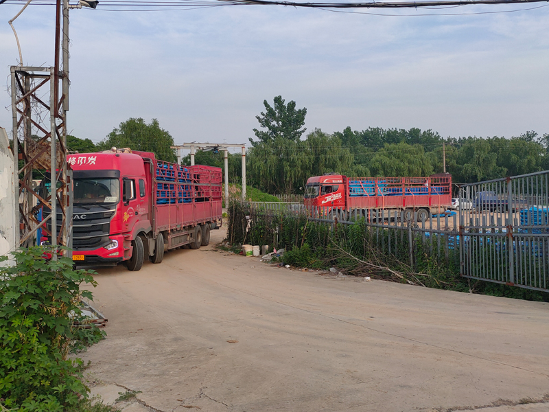 2023年5月20日鋅鋼陽(yáng)臺(tái)護(hù)欄裝車發(fā)貨! 2023年5月20日鋅鋼陽(yáng)臺(tái)護(hù)欄裝車發(fā)貨!