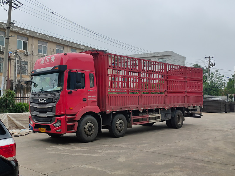 2023年5月29日鋅鋼連廊欄桿裝車發(fā)貨! 2023年5月29日鋅鋼連廊欄桿裝車發(fā)貨!