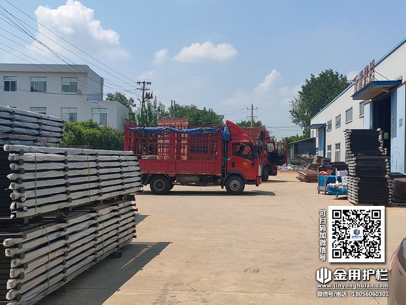 2023年8月22日鋅鋼百葉窗裝車發貨！