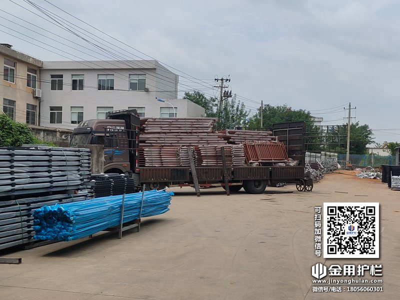 2023年8月31日鋅鋼陽臺護欄裝車發貨！