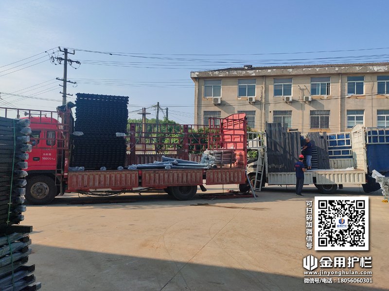 2023年9月7日鋅鋼百葉窗裝車發貨! 2023年9月7日鋅鋼百葉窗裝車發貨!