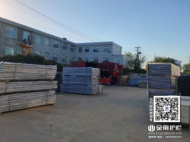 2023年11月6日鋅鋼圍墻護欄裝車發貨！