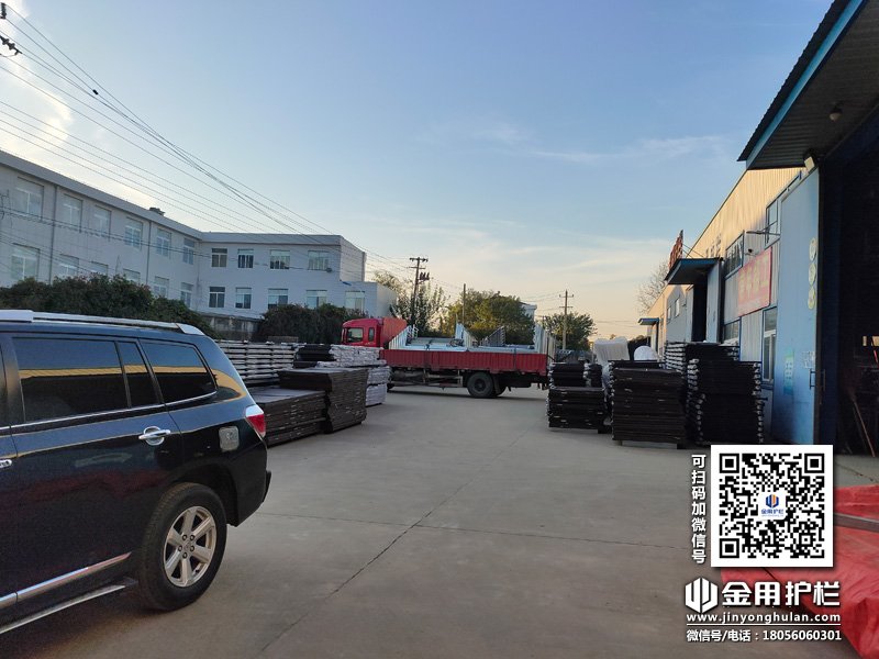 2023年11月18日鋅鋼護窗欄桿裝車發貨！