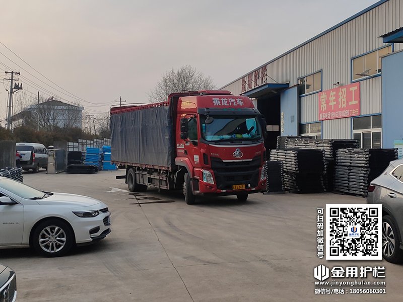 2024年4月1日鋅鋼百葉窗裝車發(fā)貨！