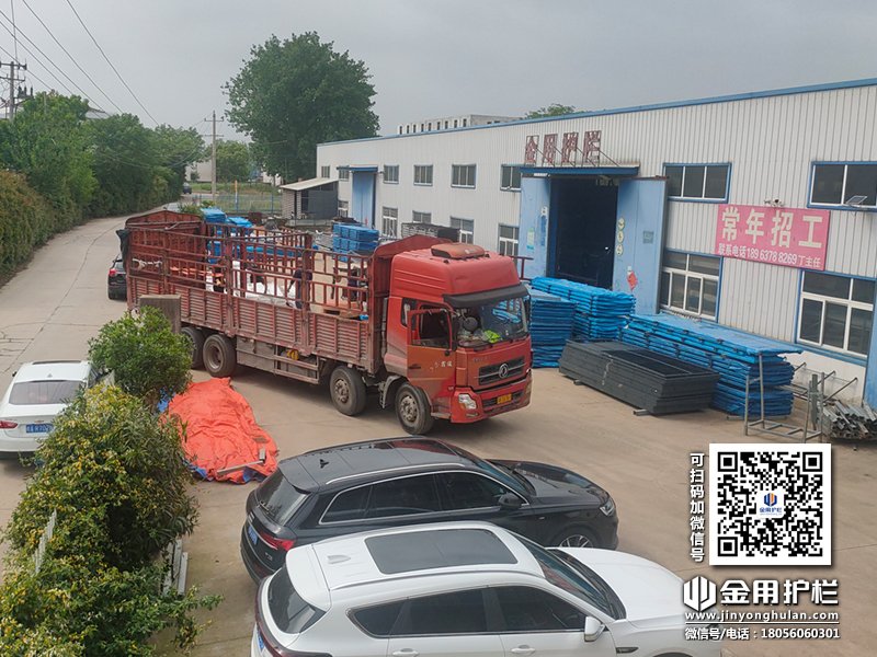 2024年4月29日鋅鋼組裝欄桿裝車發貨！