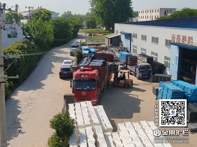 2024年5月13日鋅鋼百葉窗裝車發(fā)貨！