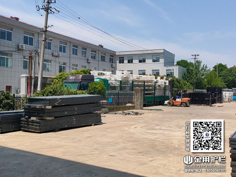 2024年5月28日鋅鋼飄窗欄桿裝車發貨！